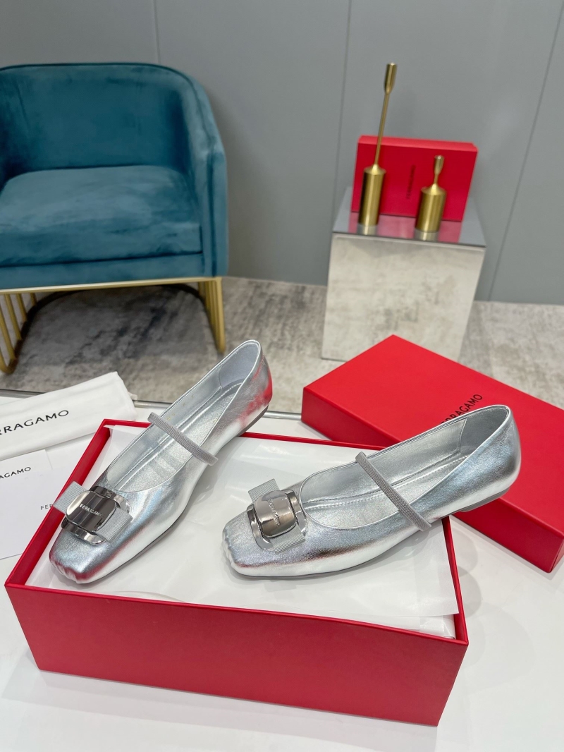 Ferragamo flat shoes